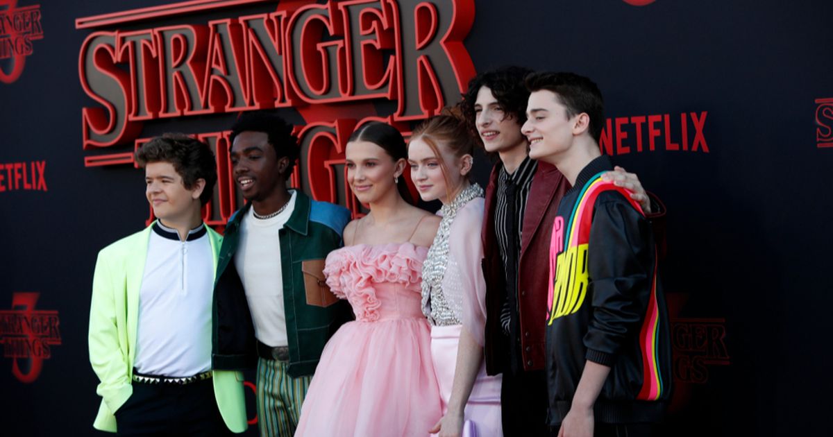 Netflix revenue climbs but EPS falls short; shares slide