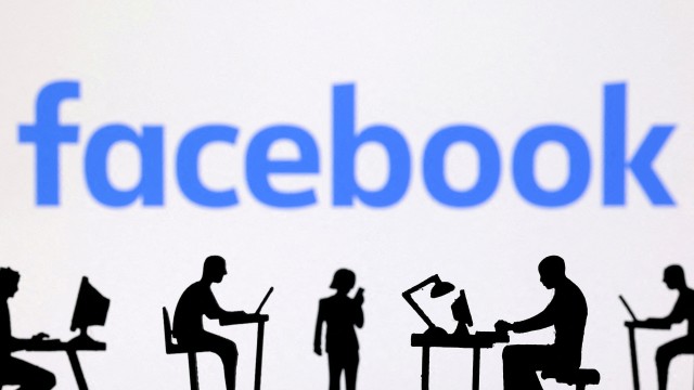 New York lawmakers pass measure to protect youths on social media
