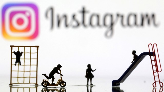New York set to restrict social media algorithms for teens, WSJ reports