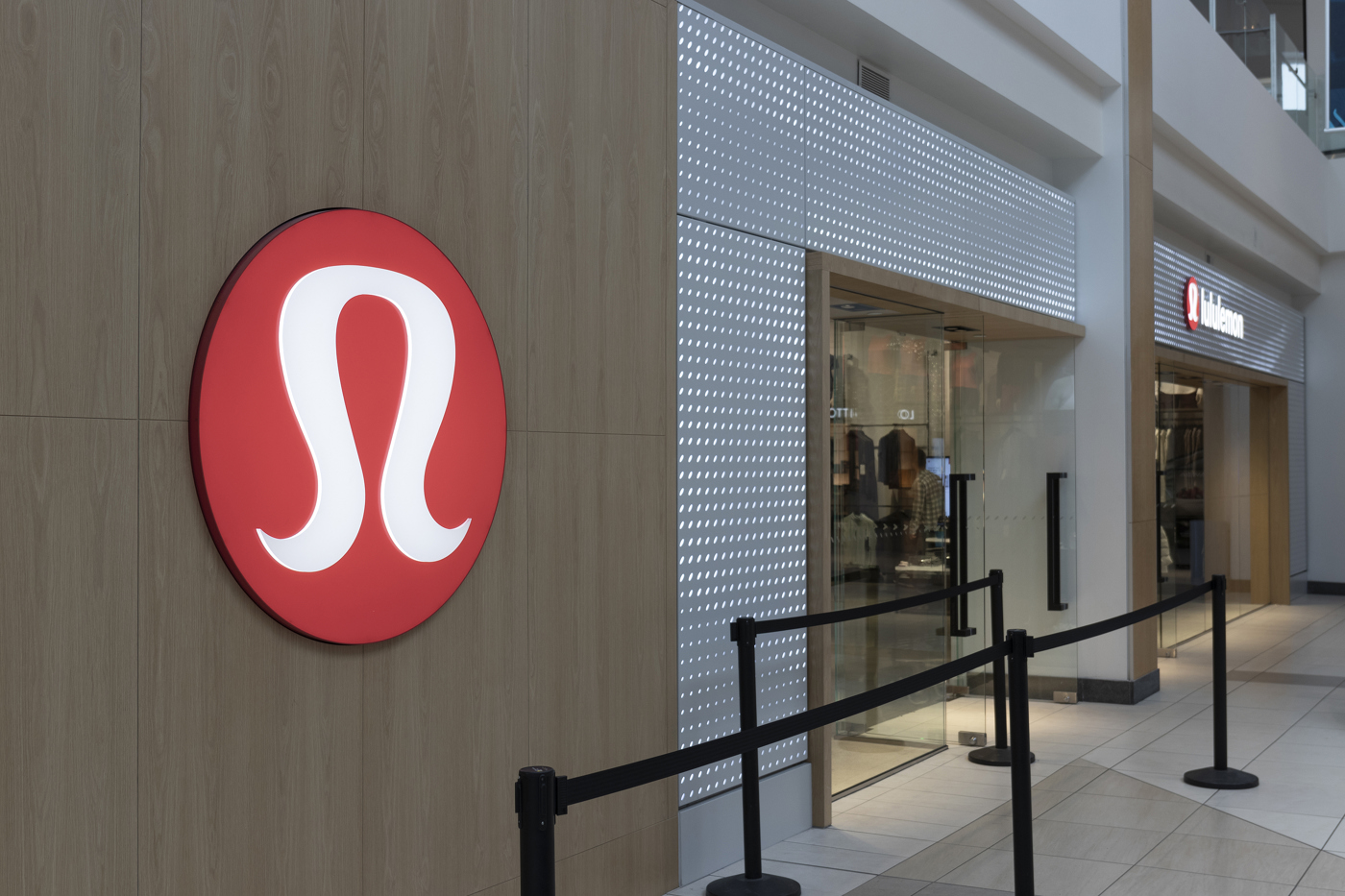 NFL Deal Gives Lululemon Athletica Stock a Boost