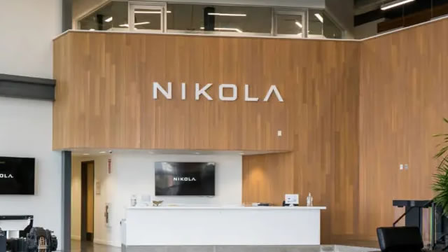 Nikola stock: short interest, falling wedge, points to a short squeeze