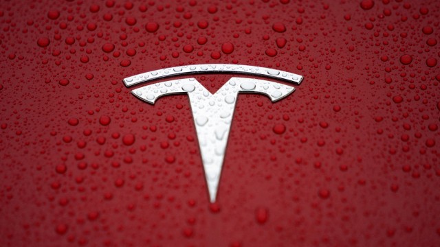 Norway wealth fund to vote against Musk's $56 bln Tesla pay package