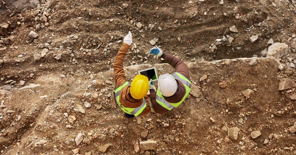 Novo Resources confirms major hydrothermal system at Wyloo with high-grade silver-antimony hit