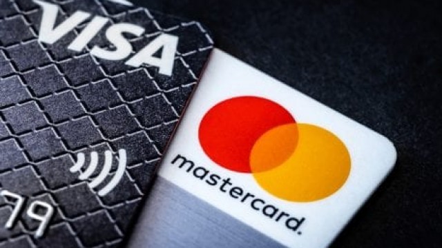https://images.financialmodelingprep.com/news/nrf-mastercard-visa-should-cancel-credit-card-swipe-fee-20220418.jpg