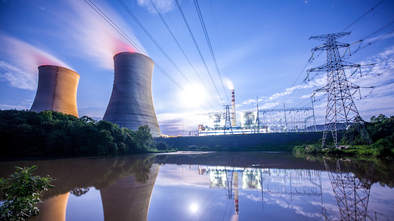 Nuclear Giant Constellation Closes Calpine Deal While Retail Investors Lose Faith