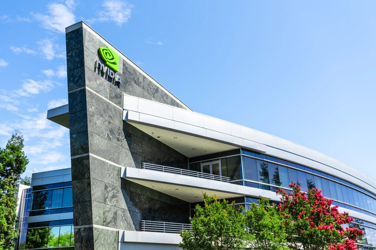 Nvidia: Still The Best Risk-Reward In AI Hardware