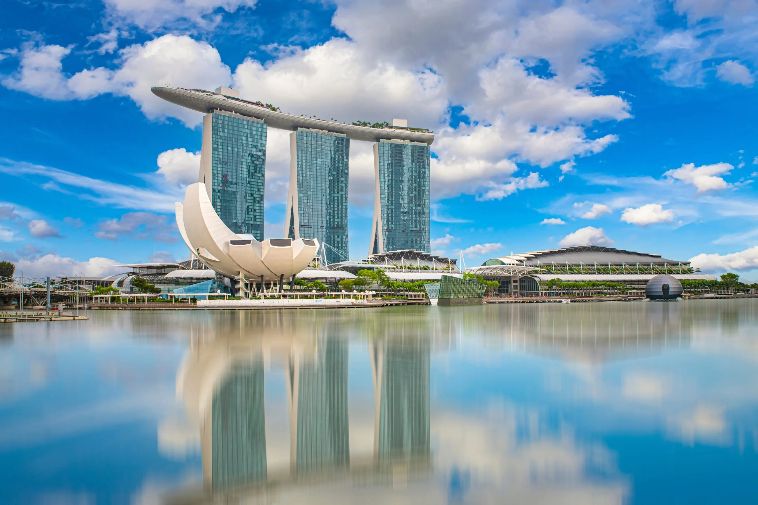 OCBC Introduces GOLDX: Blockchain-Backed Gold Fund on Ethereum and Solana