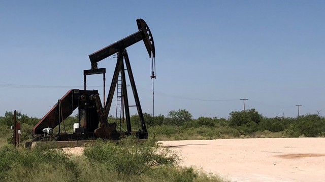 Oil prices bounce back after three-day decline but still on pace for weekly loss