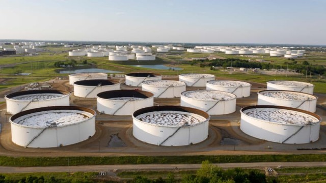 Oil prices edge lower after industry data shows rise in U.S. crude, gasoline stocks