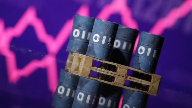 Oil prices little changed as markets look to OPEC+ meeting