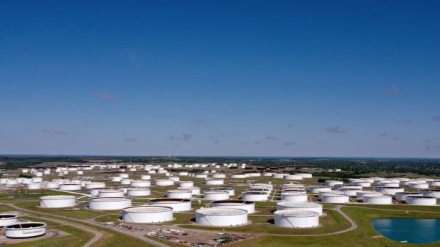 Oil prices on track for 3-day losing streak as traders eye rising inventories