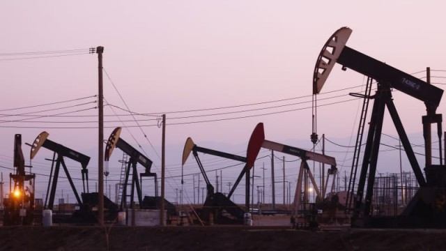 Oil prices on track for weekly gains, rebounding from post-OPEC+-decision slide