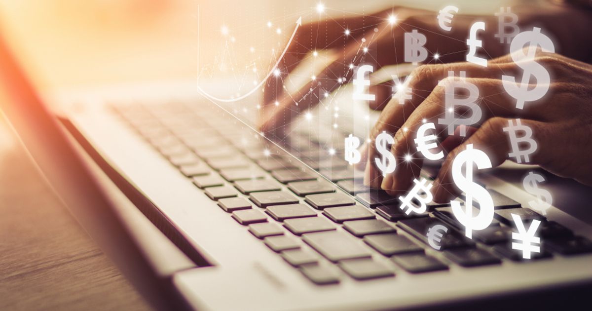 On the Chain: Bitcoin falls below US$83,000 as bond yields and oil trigger crypto sell-off