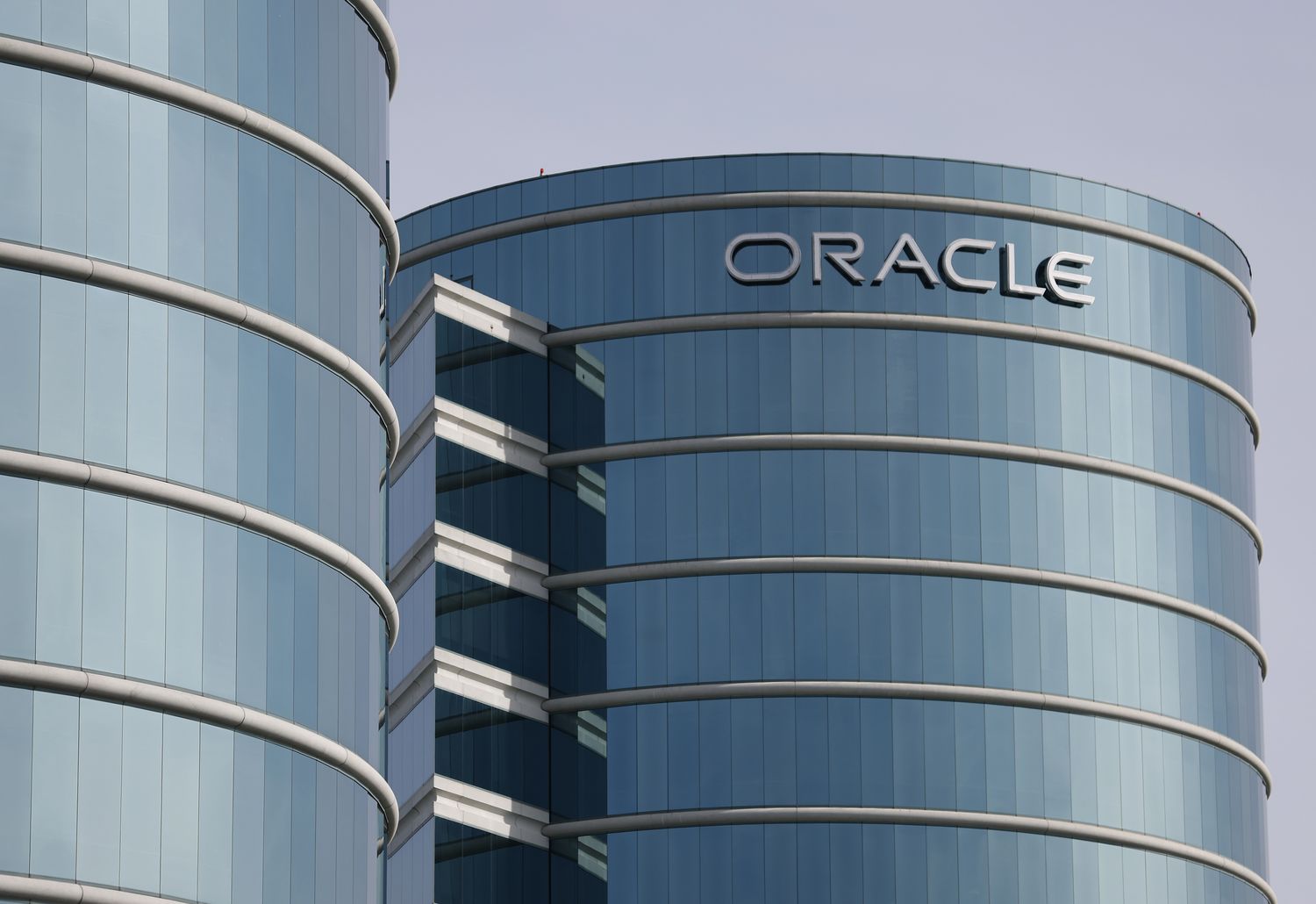 Oracle Names Co-CEOs to Replace Catz as Software Provider Raises AI Bets