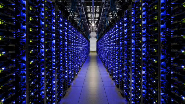 Palantir Stock vs. Alphabet Stock: Wall Street Says Buy One and Sell the Other