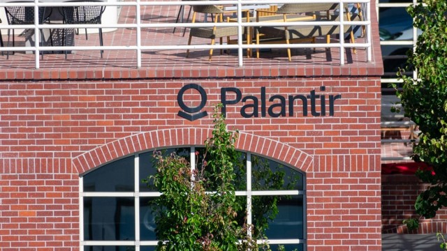 Palantir Was Left Out of the S&P 500; It Still Looks Like a Buy