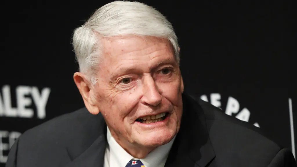 Paramount's Previous Merger Saga Revisited: John Malone Concedes “Smart Move” By Sumner Redstone But “Huge Disappointment” For Barry Diller