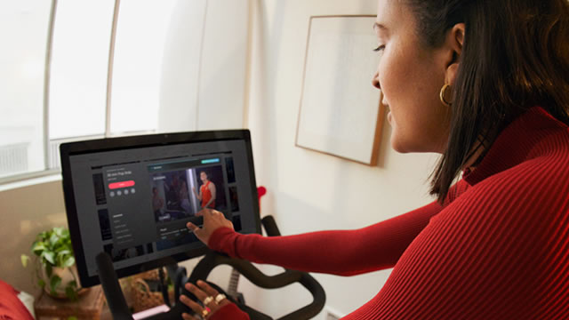 Peloton Narrows Outlook After Quarterly Sales Tick Up