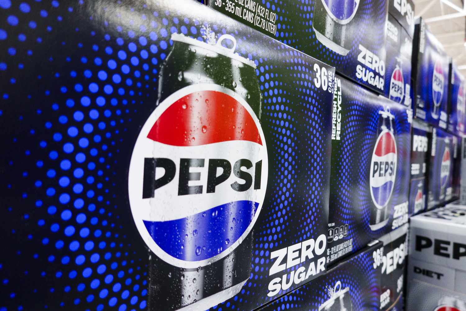 PepsiCo's Earnings Top Projections; Walmart's Schmitt to Take Over as CFO
