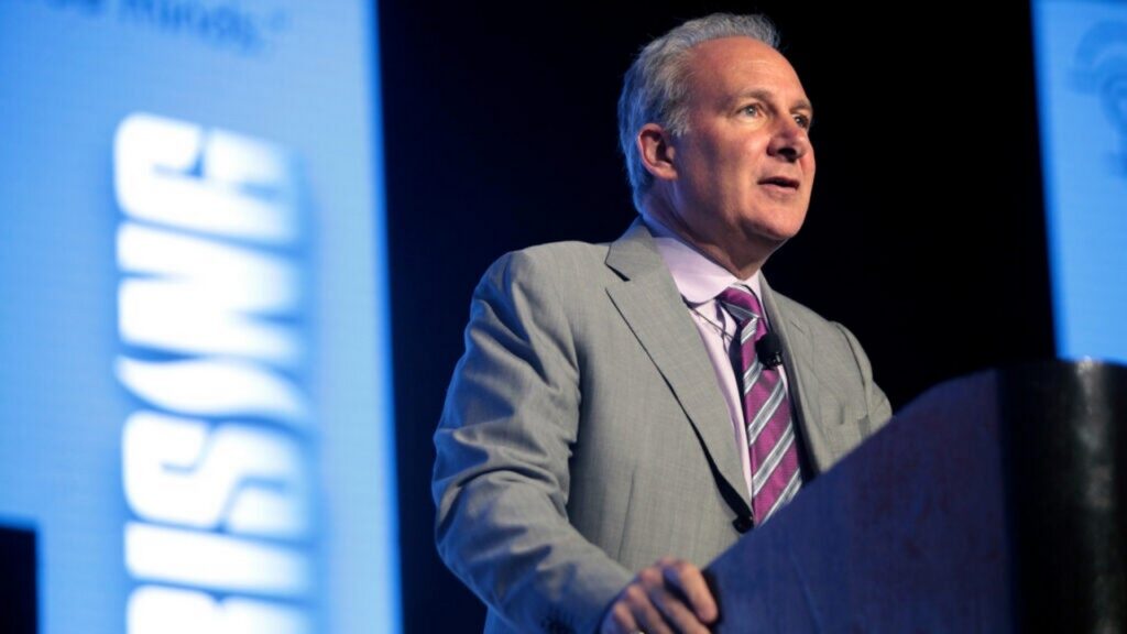 Peter Schiff: If You Invested $10,000 In Bitcoin In 2021, You'd Be Down $900—But Not With Gold