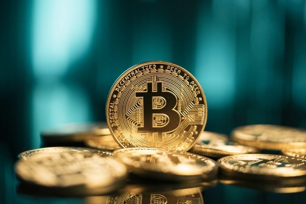 Peter Schiff Wonders If Bitcoin's Crash Is A 'Harbinger' Of Major Trouble In Risk Assets: 'Maybe' A Catalyst To Drive Investors Into 'Safety'