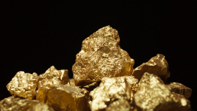 Phoenix Copper hits early signs of gold from Navarre drilling