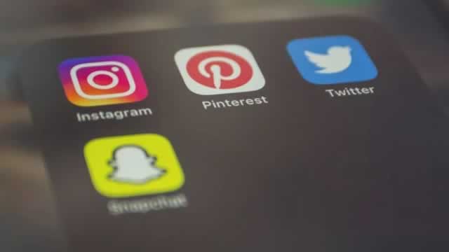 Pinterest, Destiny Tech100 And Other Big Stocks Moving Lower In Monday's Pre-Market Session