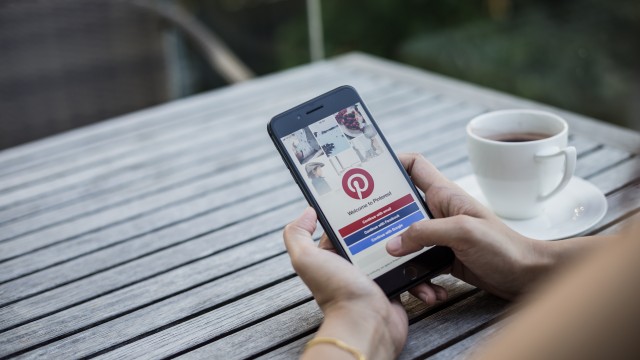 Pinterest: Shoppable Features, Healthy Financials, And A Bullish Future - Cautious Buy