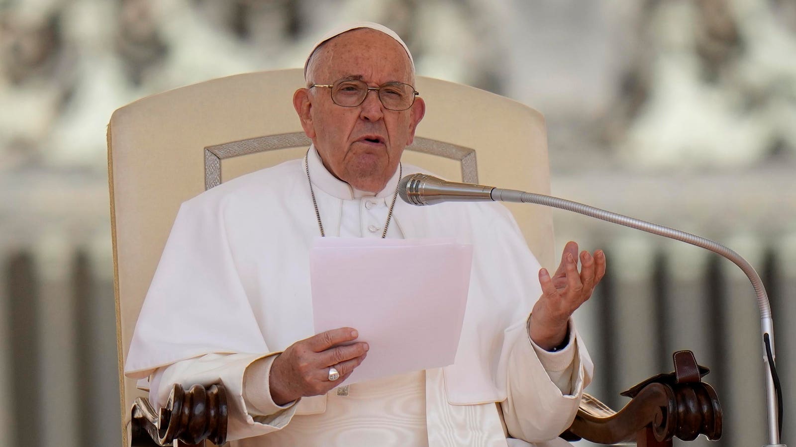 Pope Francis Criticizes Conservative US Bishops: ‘Closed Up Inside A Dogmatic Box’
