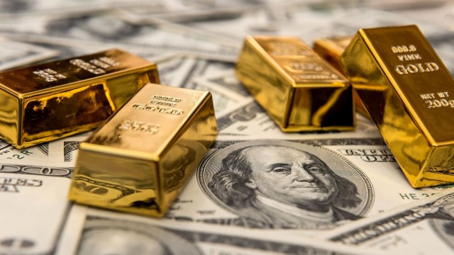 Precious metals buck commodity slide as imminent rate cuts boost gold ETFs – Saxo Bank's Hansen