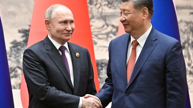 Putin says oil pipeline could run alongside planned new gas link to China