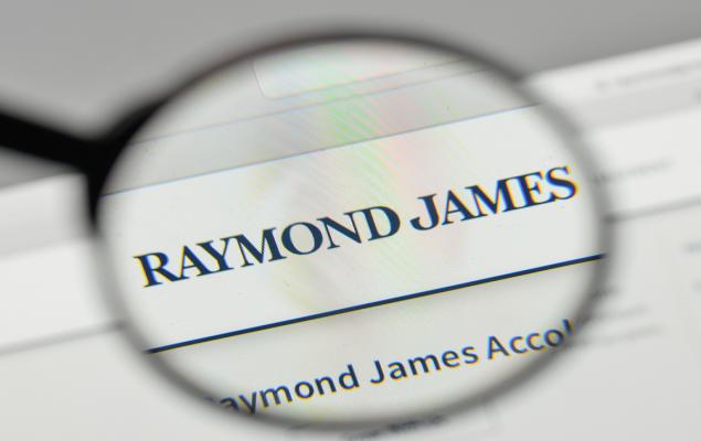 Raymond James Q4 Earnings Beat Estimates, Revenues Rise Y/Y