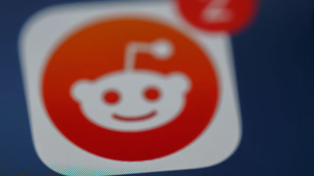 Reddit Stock Surges Nearly 40% Toward Best Day Ever After Revenue Beats Estimates