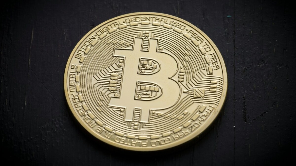 Regulated Bitcoin Perps Land in the U.S., Redrawing the Battle With DeFi DEXs