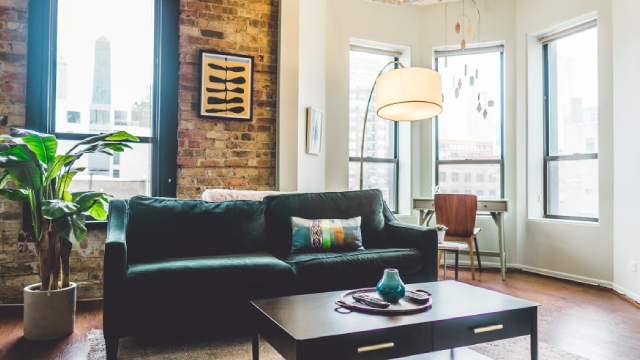 Retail Earnings Drive Divergence As Target Slips, Lowe's And TJX Rise