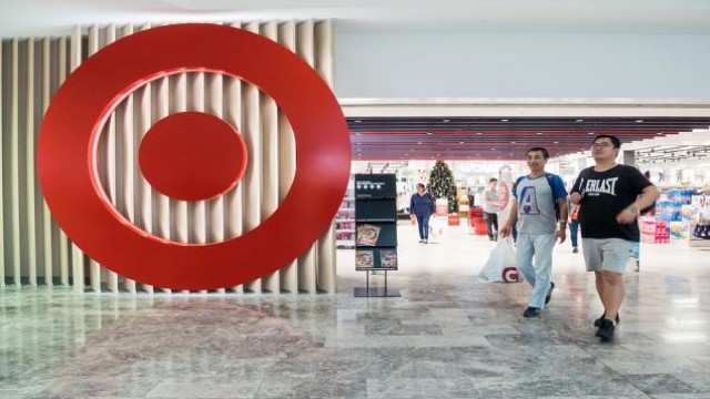 Retail Earnings in Focus This Week; Target Slashes Prices
