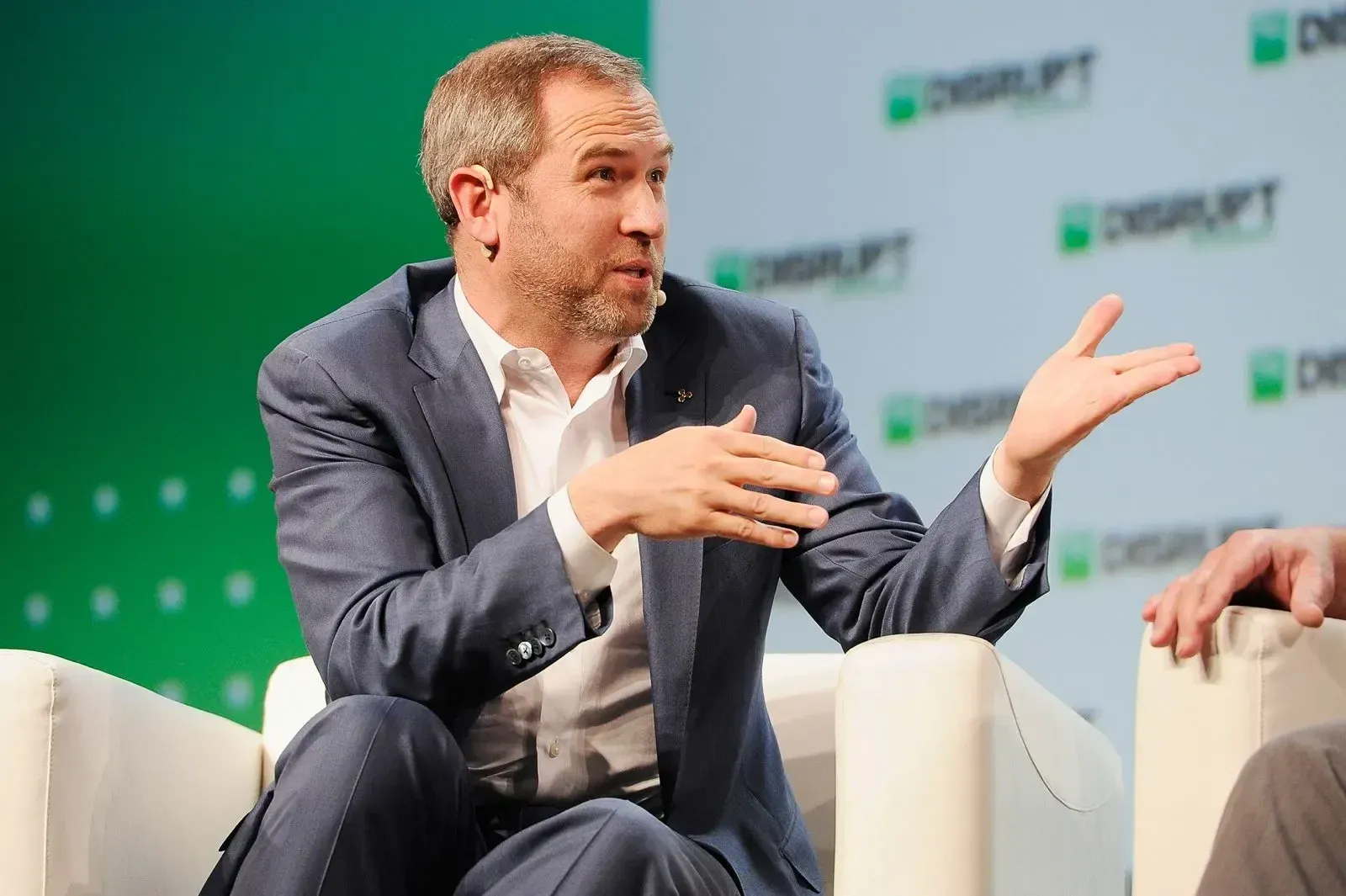 Ripple CEO Brad Garlinghouse Calls Out JPMorgan CEO Over CLARITY Act Comments
