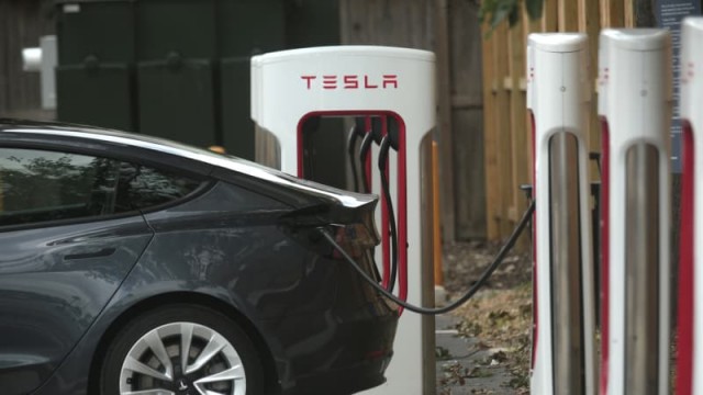 Rising theft of EV charging-cables increases appeal of traditional vehicles