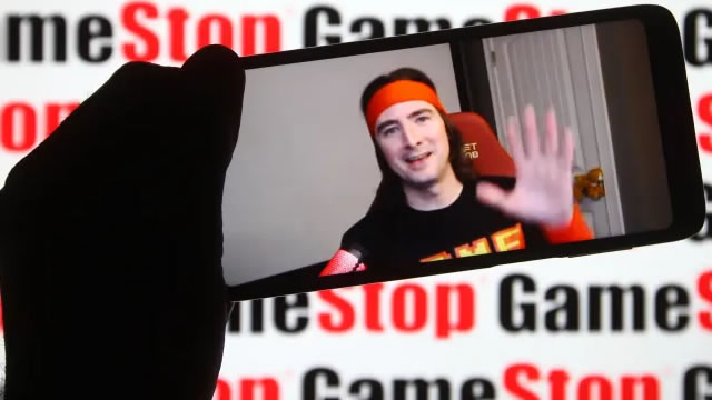 'Roaring Kitty' post seems to show trader held onto giant GameStop stake after Monday's rally