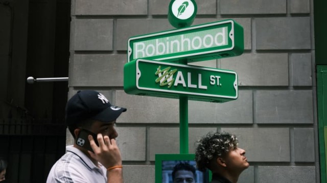 Robinhood's stock rockets as BofA sees retail renaissance in ‘early innings'