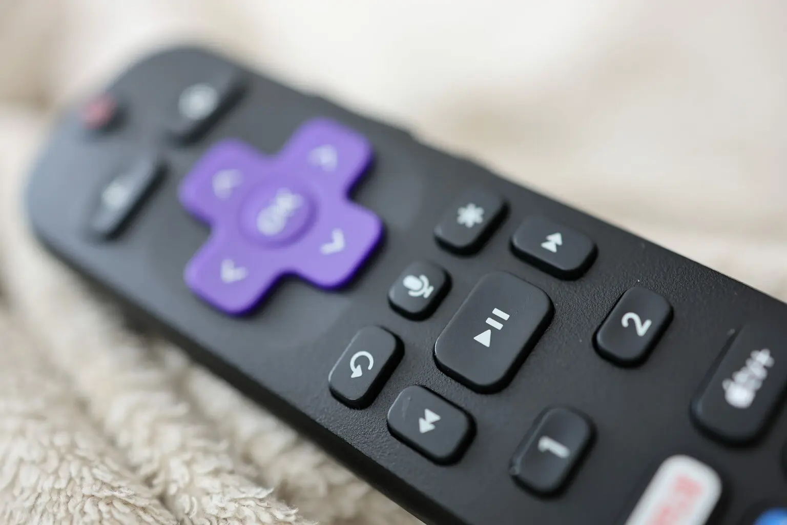 Roku: Amazon Partnership Vs. Looming Walmart Competition