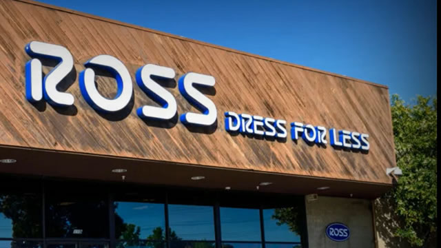 Ross Stores lifts profit view on firm demand for discounted apparel