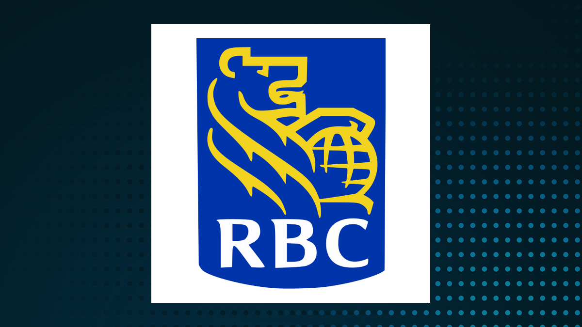Royal Bank of Canada (TSE:RY) Director Sells C$6,861,819.91 in Stock