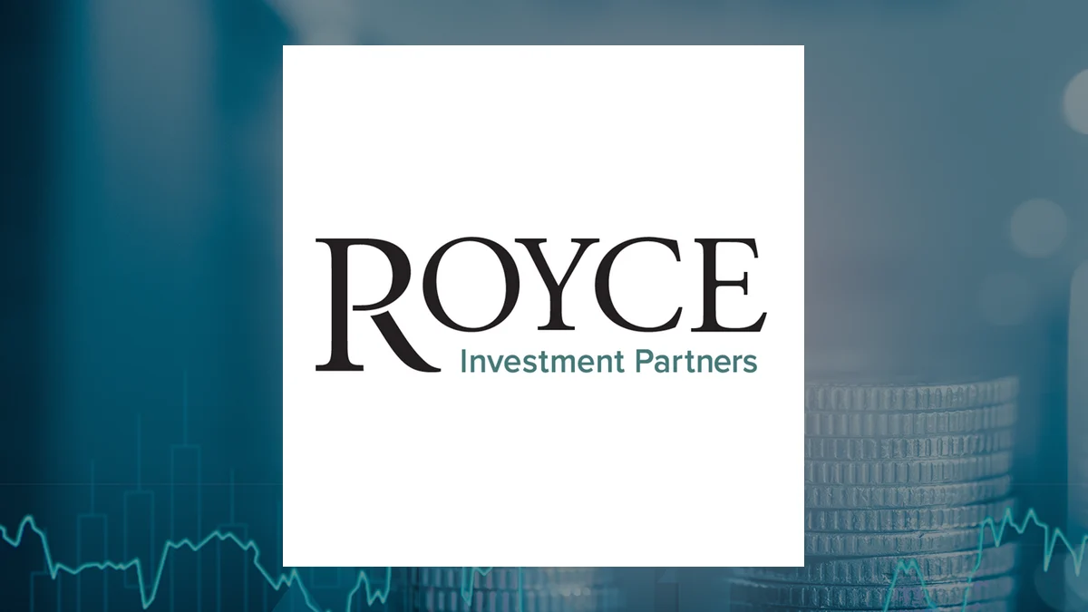 Royce Small-Cap Trust (NYSE:RVT) Stock Crosses Below 50 Day Moving Average – What’s Next?