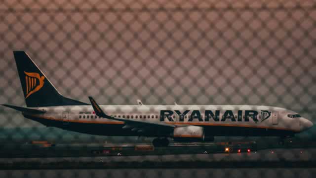 Foto von Ryanair flight diverted from Vilnius due to GPS interference, Lithuania says