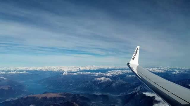 Ryanair sees peak summer fares flat as Iran uncertainty hits bookings