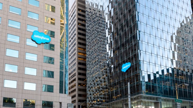 Salesforce: Great Time For A Contrarian Buy Position As PEG Ratio Approaches 1x (Rating Upgrade)