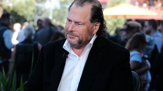 Salesforce shares tumble 17%, on pace for worst day since 2008