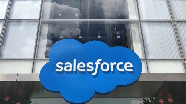 Salesforce, UiPath, and More Enterprise Software Stocks Swoon on Weak Results