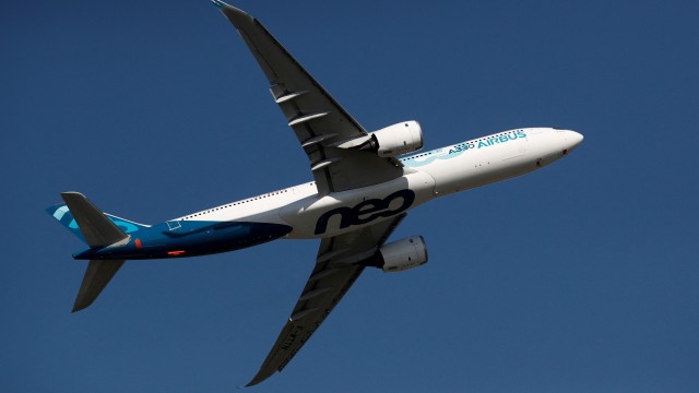Saudi Flyadeal looks at adding Airbus or Boeing wide-body jets